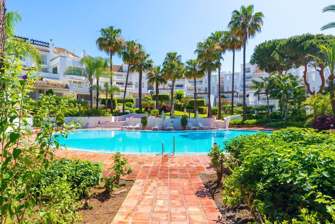 Elviria Playa White Pearl Beach Marbella Exteriör bild